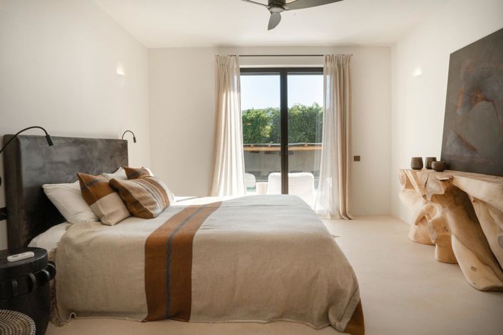 Image No.13-5 Bed Property for sale