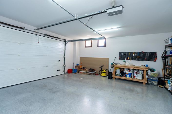 Image No.55-4 Bed Property for sale