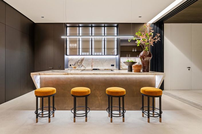 Image No.35-8 Bed Property for sale