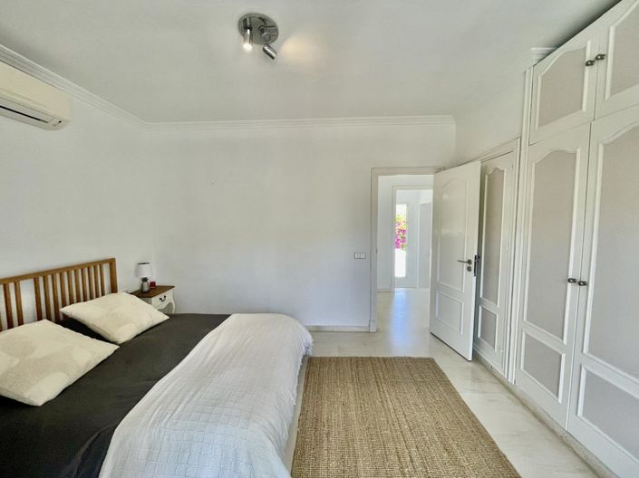 Image No.3-Propriété de 5 chambres à vendre à San Roque