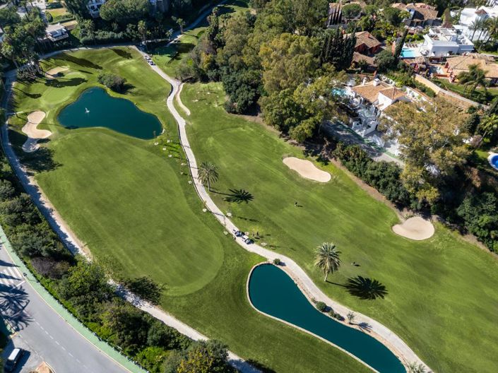 Image No.34-5 Bed Property for sale