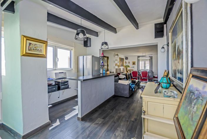 Image No.10-3 Bed Property for sale