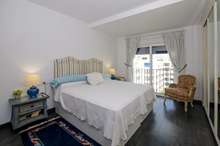 Image No.23-3 Bed Property for sale