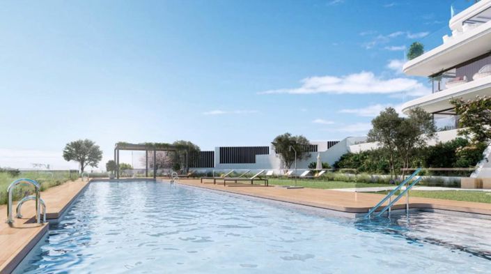 Image No.10-2 Bed Property for sale