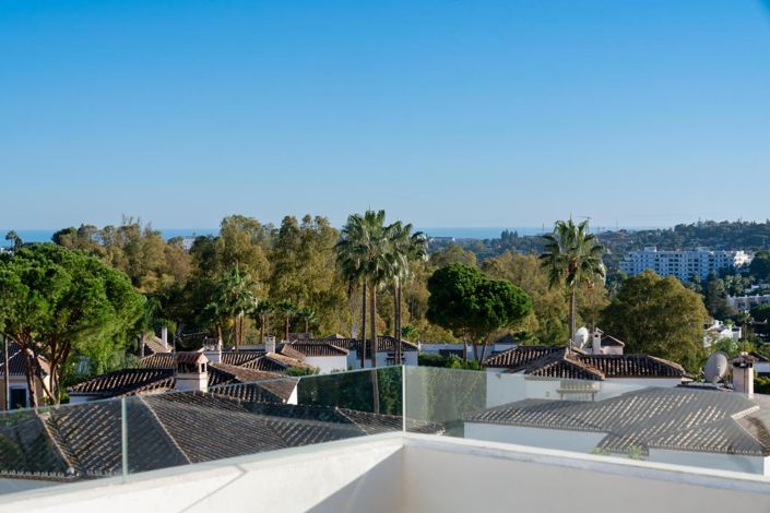 Image No.27-3 Bed Property for sale