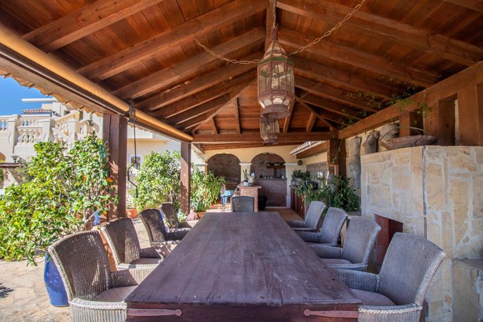 Image No.13-4 Bed Property for sale