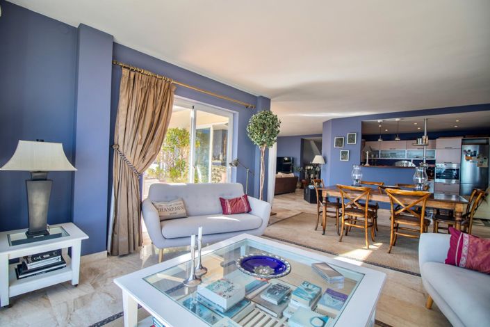 Image No.28-4 Bed Property for sale