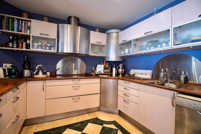 Image No.32-4 Bed Property for sale