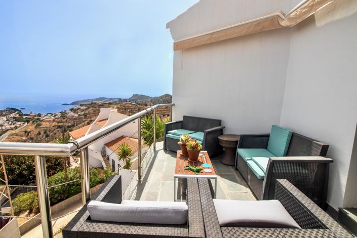 Image No.22-5 Bed Property for sale