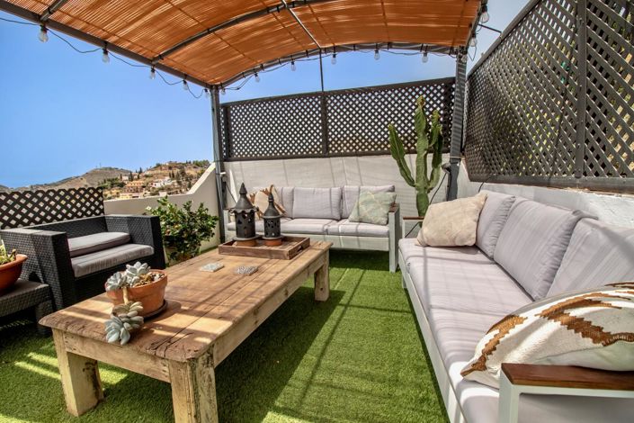 Image No.36-5 Bed Property for sale