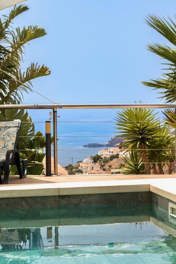 Image No.40-5 Bed Property for sale