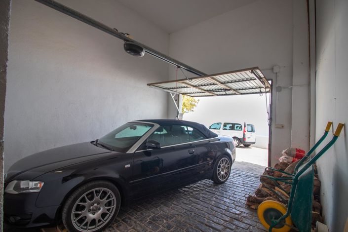 Image No.63-5 Bed Property for sale