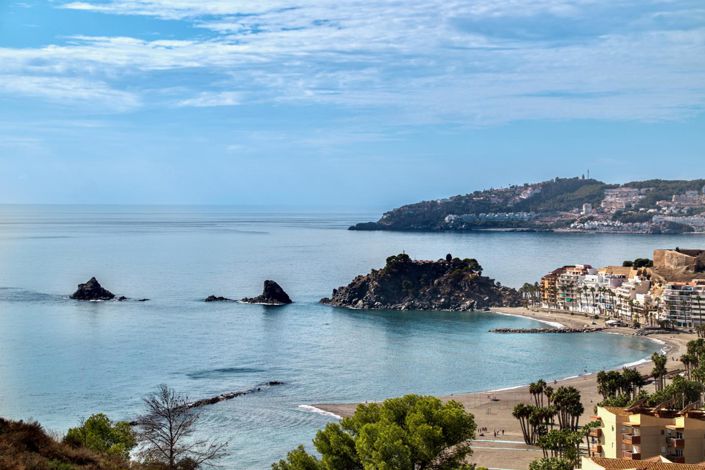 Image No.19-5 Bed Property for sale