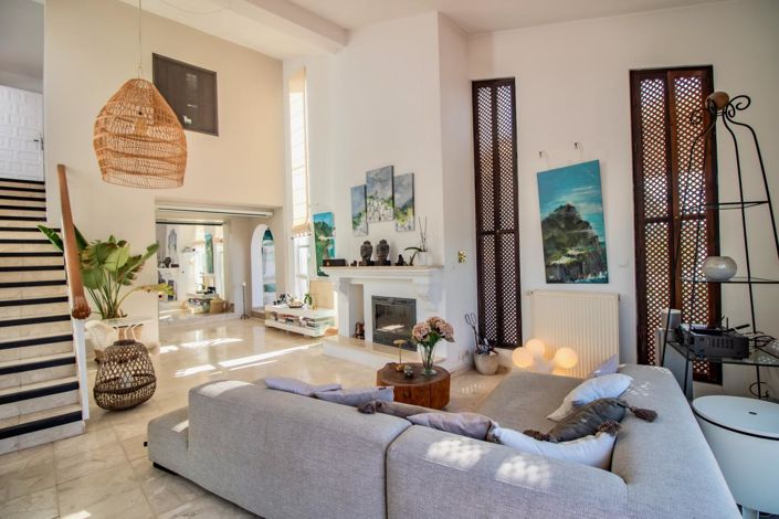 Image No.3-5 Bed Property for sale