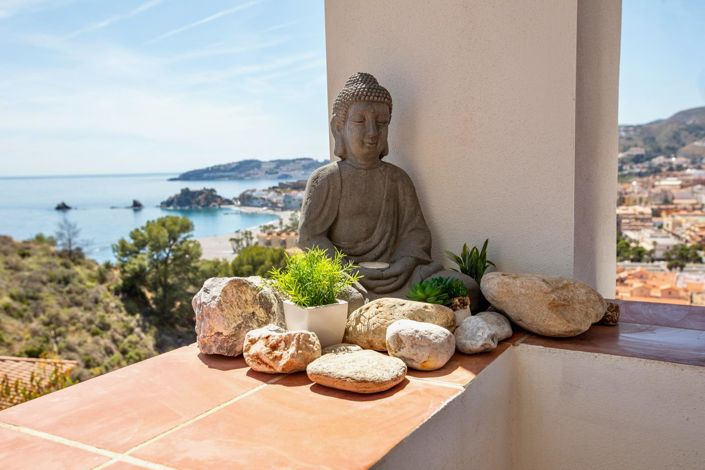 Image No.41-5 Bed Property for sale