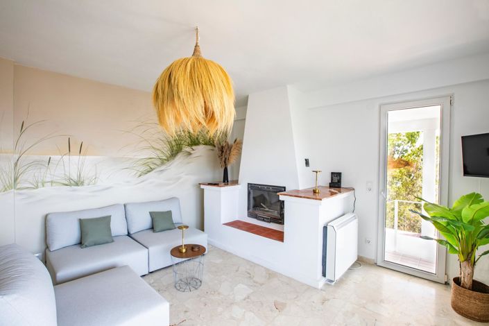 Image No.44-5 Bed Property for sale