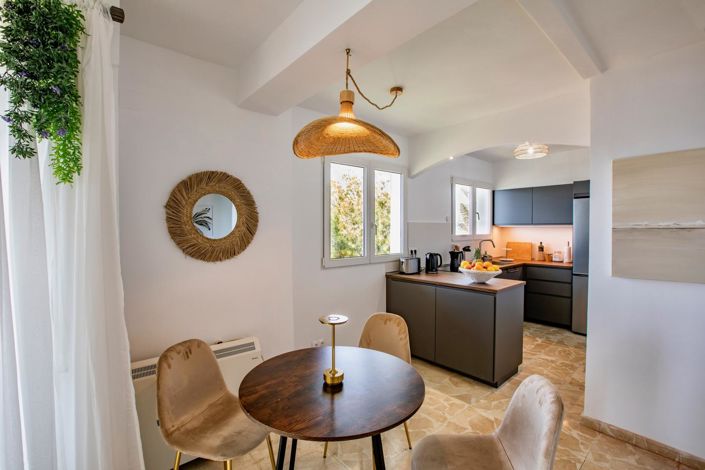 Image No.45-5 Bed Property for sale