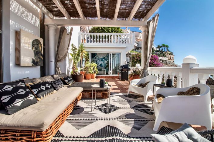 Image No.9-5 Bed Property for sale