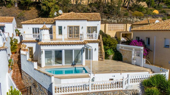 Image No.5-4 Bed Property for sale