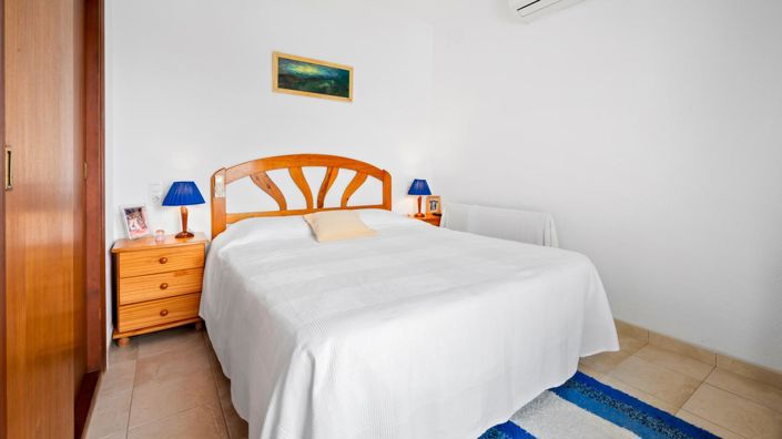 Image No.30-4 Bed Property for sale