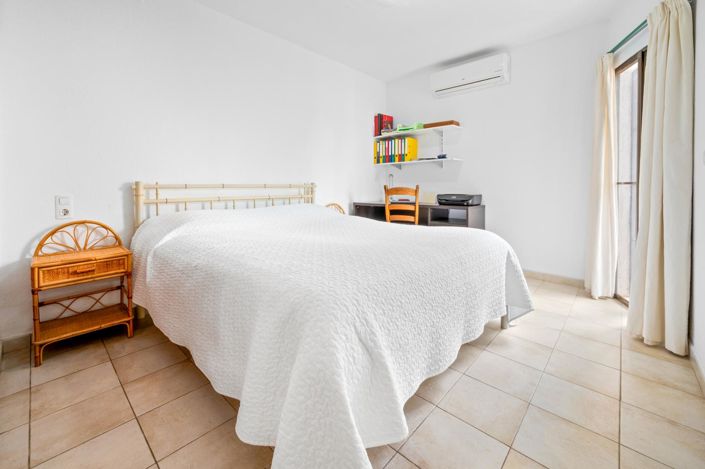 Image No.31-4 Bed Property for sale