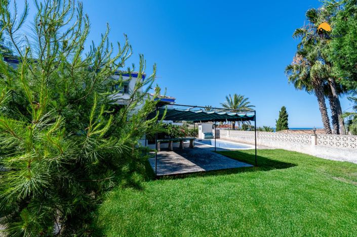 Image No.3-5 Bed Property for sale