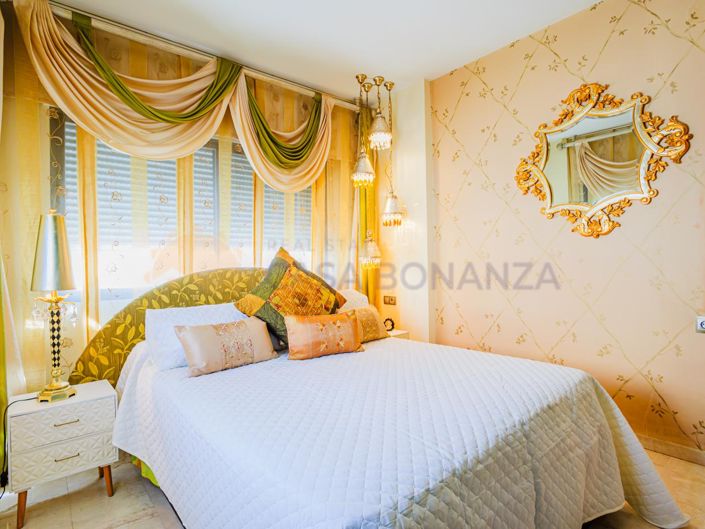 Image No.14-3 Bed Property for sale