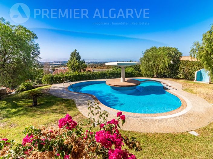 Image No.3-6 Bed House for sale