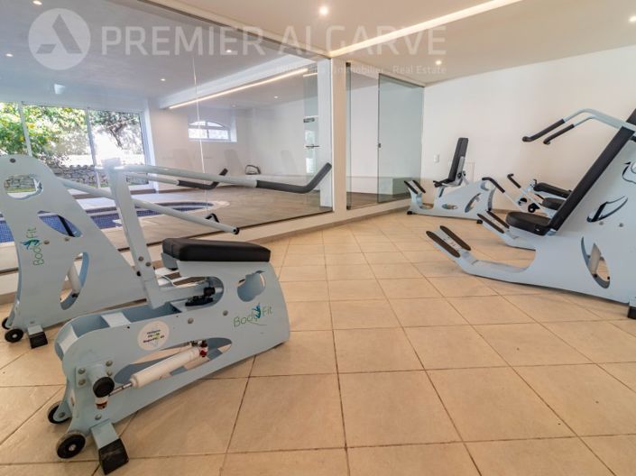 Image No.33-6 Bed House for sale