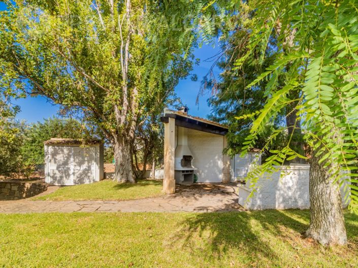 Image No.9-6 Bed House for sale