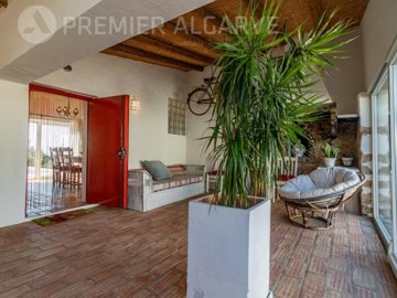 idb9b0a501-0000-0500-0000-0000166ed713