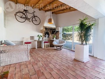 idb9b0a501-0000-0500-0000-0000166ed714