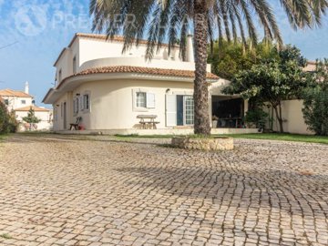 id8cca9801-0000-0500-0000-000015598bbd