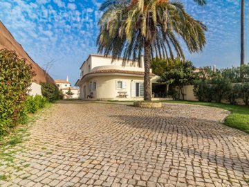 id8cca9801-0000-0500-0000-000015598bbe