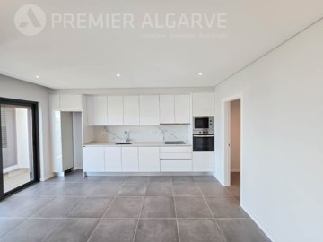 idd0cd9a01-0000-0500-0000-000015843c85