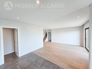 idd0cd9a01-0000-0500-0000-000015843c87