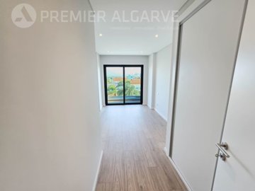 idd0cd9a01-0000-0500-0000-000015843c8b