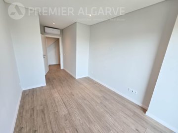 idd0cd9a01-0000-0500-0000-000015843c8d