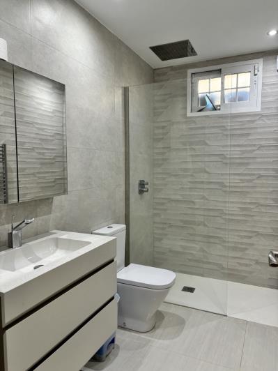 Image No.18-6 Bed Villa / Detached for sale