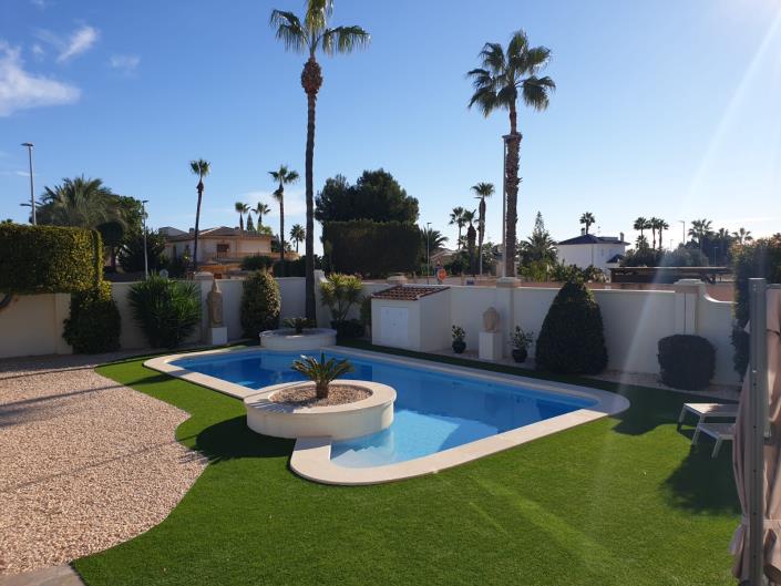 Image No.2-6 Bed Villa / Detached for sale