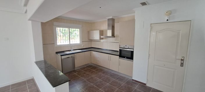 Image No.12-3 Bed Villa for sale