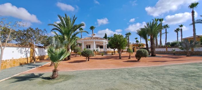 Image No.14-3 Bed Villa for sale