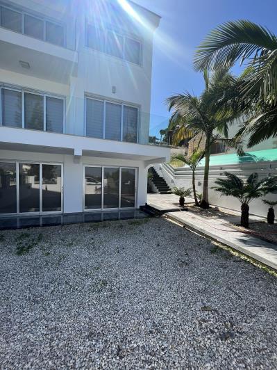 Image No.19-3 Bed House for sale