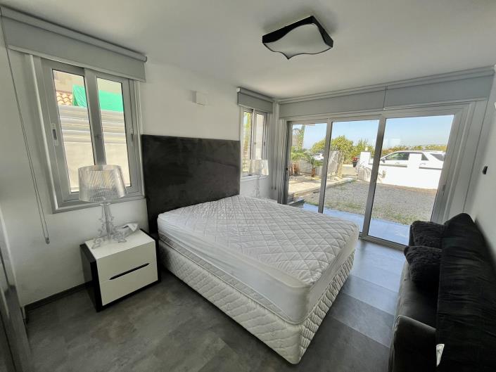 Image No.21-3 Bed House for sale