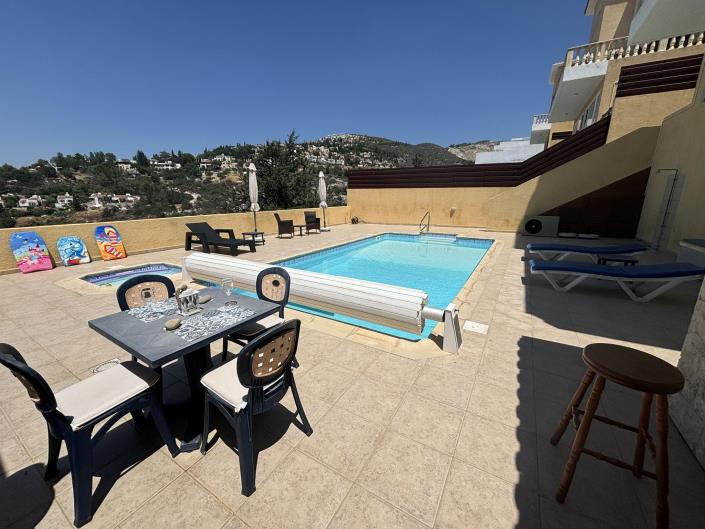 Image No.12-4 Bed Villa / Detached for sale