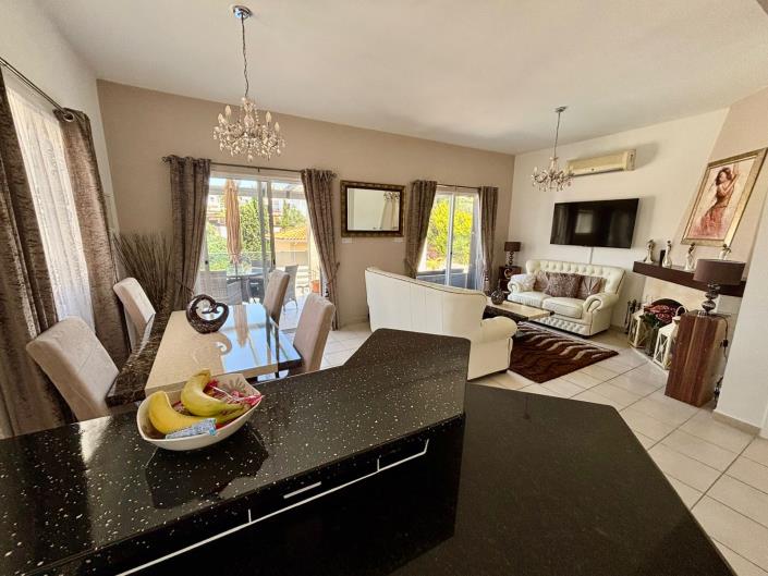 Image No.7-3 Bed Villa for sale