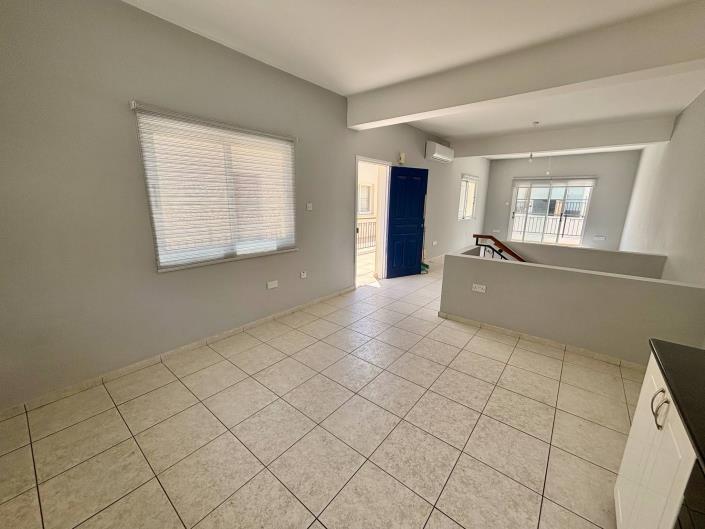 Image No.9-3 Bed Semi-Detached for sale