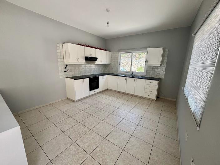 Image No.6-3 Bed Semi-Detached for sale