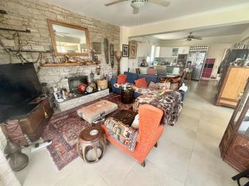 c489fdf2-cf08-40ba-97b1-4a08f801cc73