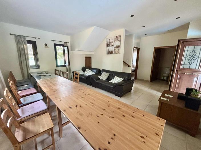 Image No.6-Villa / Détaché de 3 chambres à vendre à Letymvou